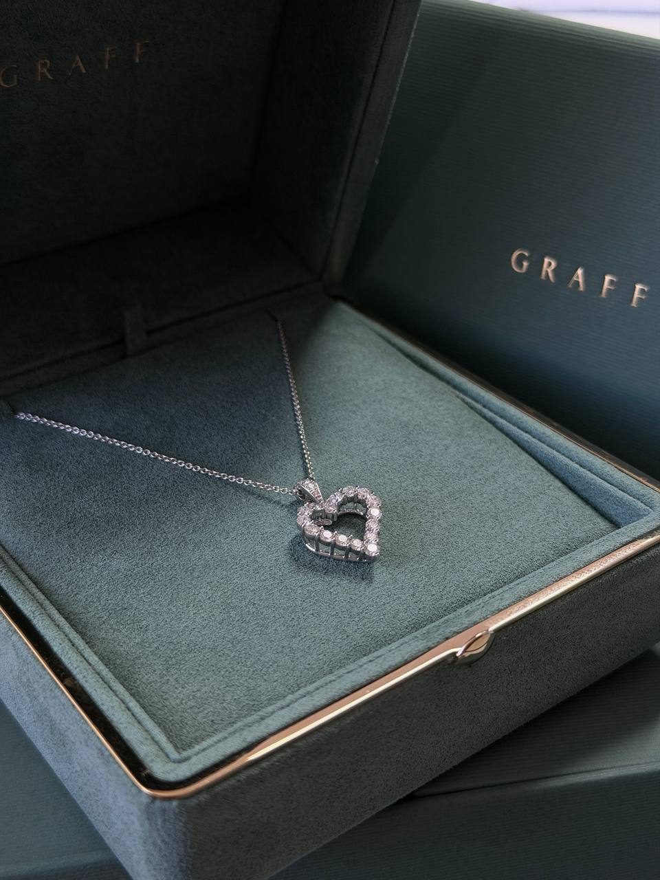 GRAFF DIAMOND HEART PENDANT — photo 2