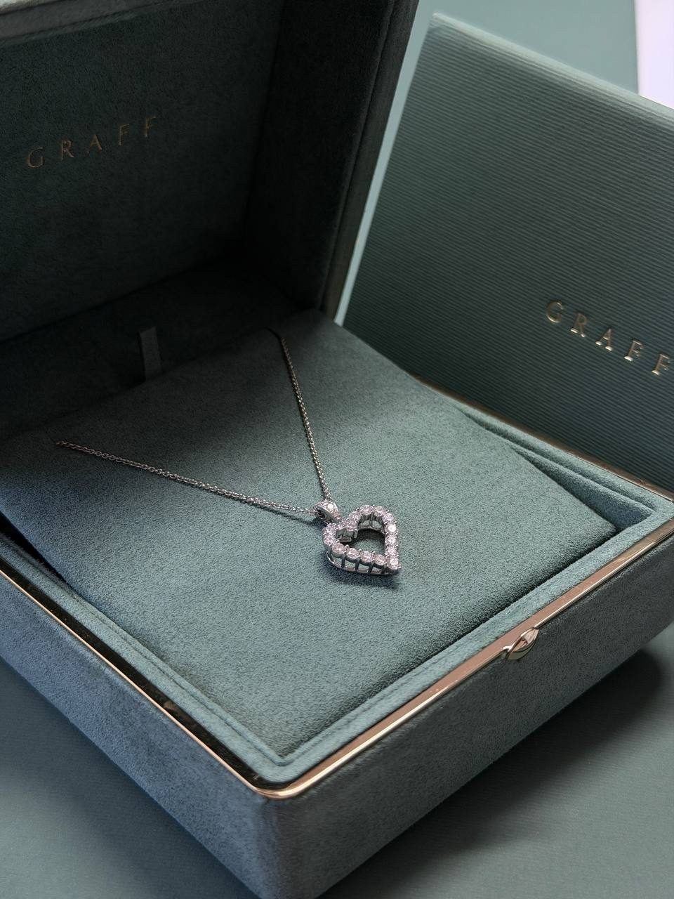 GRAFF DIAMOND HEART PENDANT — photo 3